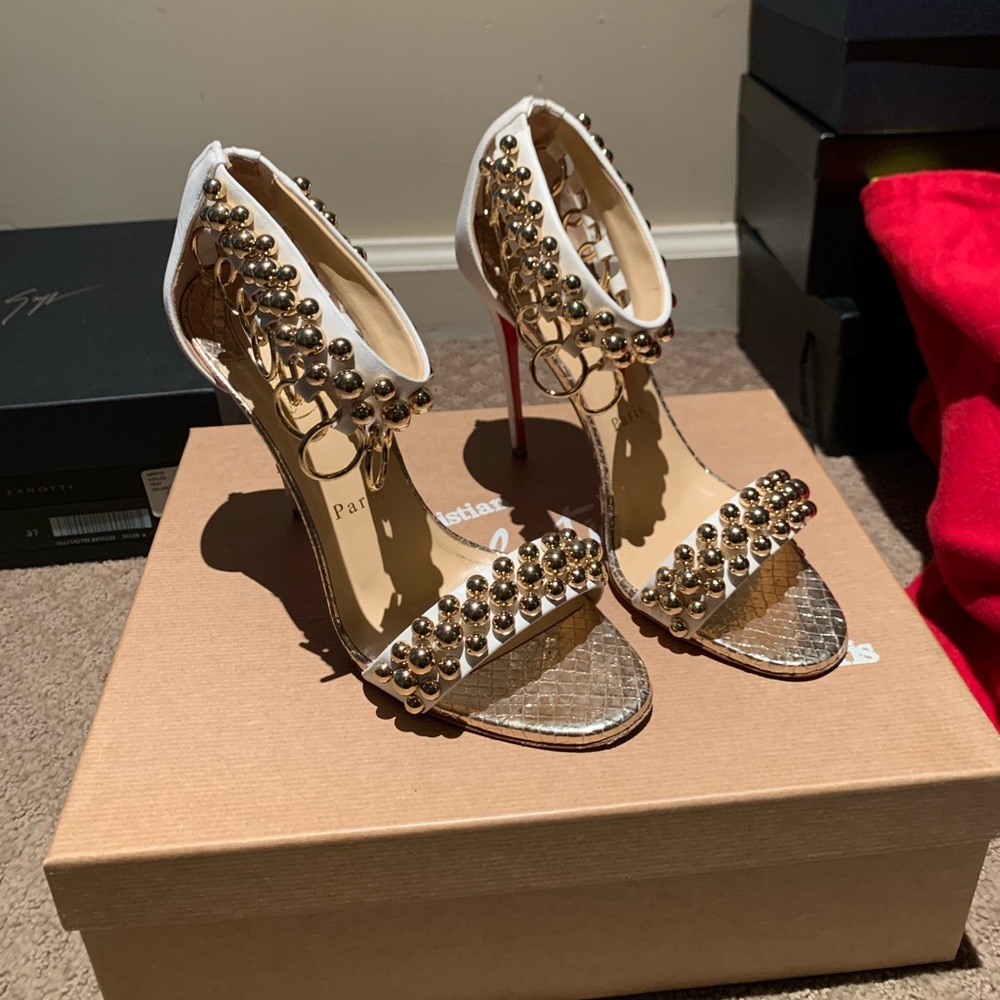 ‼️SOLD‼️Louboutin Gypsy Sandal